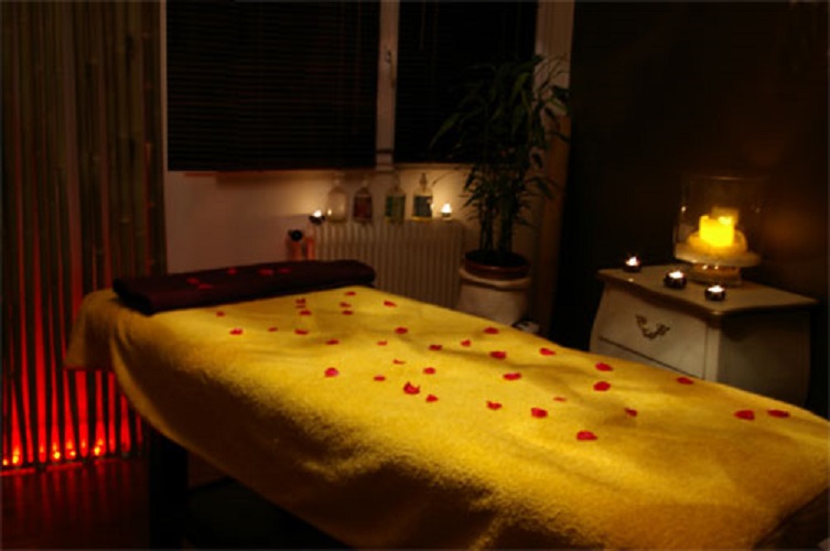 La salle de massage du Salon Bulle de Soi Toulouse, intimiste et chaleureuse
