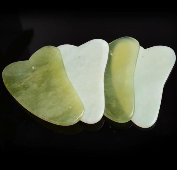 Les pierres de jade utilisées pour mes soins esthétiques du visage - Bulle de Soi Toulouse