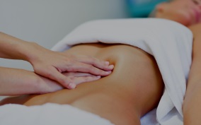 Massage du ventre chi nei tsang au salon de massage Bulle de Soi Toulouse